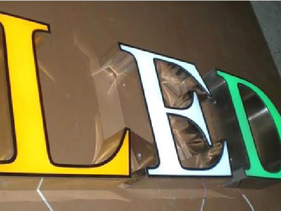 宣威介绍LED招牌的基础知识。