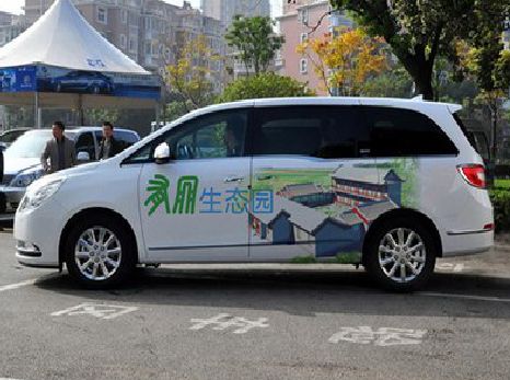 宣威户外车贴喷绘如何保持效果?